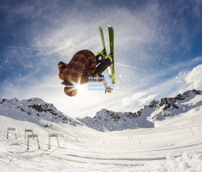 开云-尤文客战克雷莫内塞大名单公布，凯夫伦-图拉姆伤愈回归，中场战力再添关键棋子